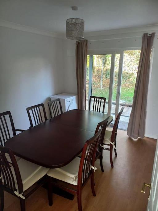 Large 4Bed Available Long-Term In Letterkenny Villa Esterno foto